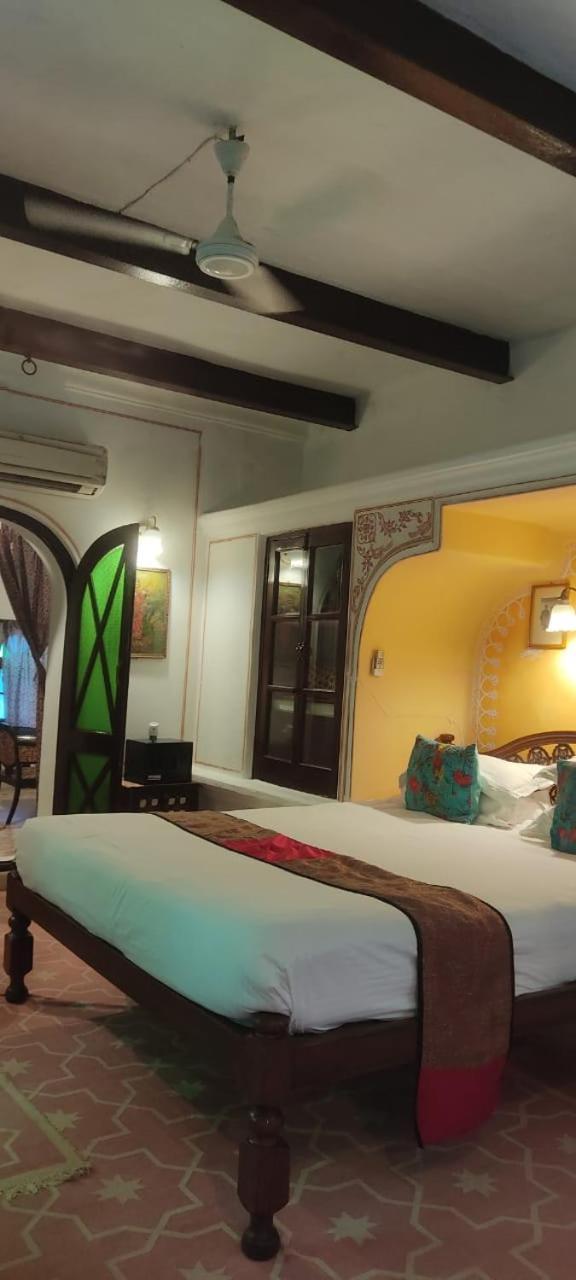 Deogarh Mahal Hotel Devgarh  Bagian luar foto