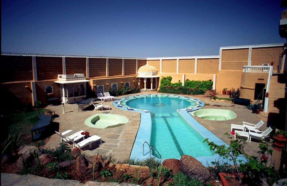 Deogarh Mahal Hotel Devgarh  Bagian luar foto